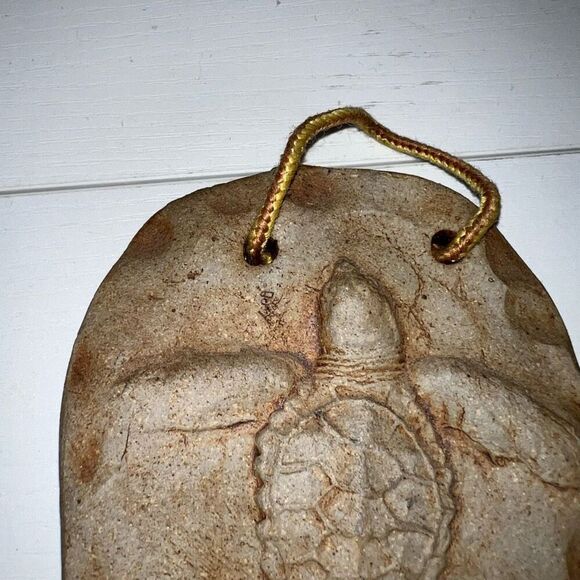 Vintage Signed Sea Turtle Wall Plaque Cast Stone Cement Signed JS Hand Made - Picture 4 of 7